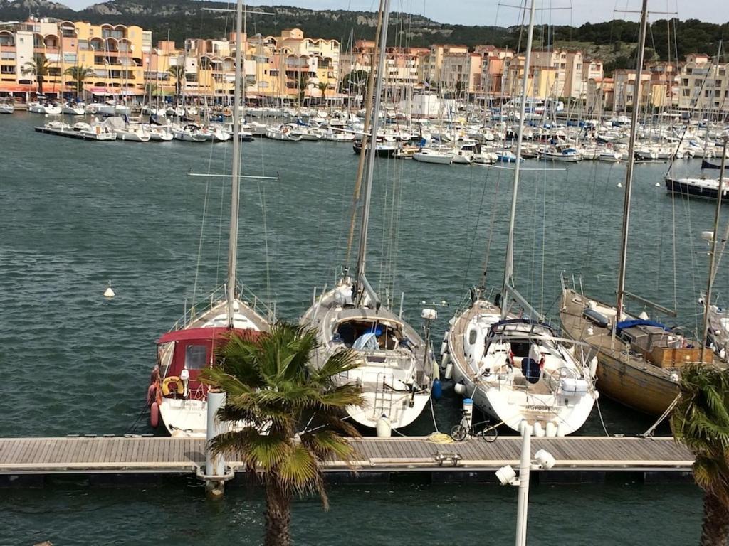 Gruissan Appartement Calme, Vue Sur Port De Plaisance -Clim, Empl.Parking المظهر الخارجي الصورة