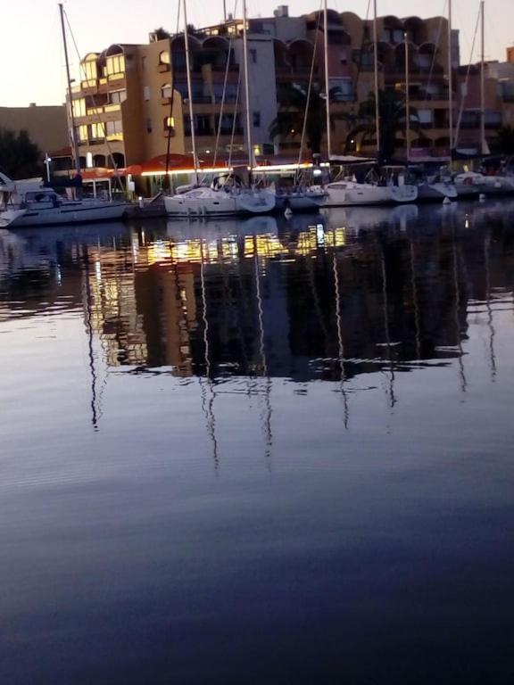 Gruissan Appartement Calme, Vue Sur Port De Plaisance -Clim, Empl.Parking المظهر الخارجي الصورة