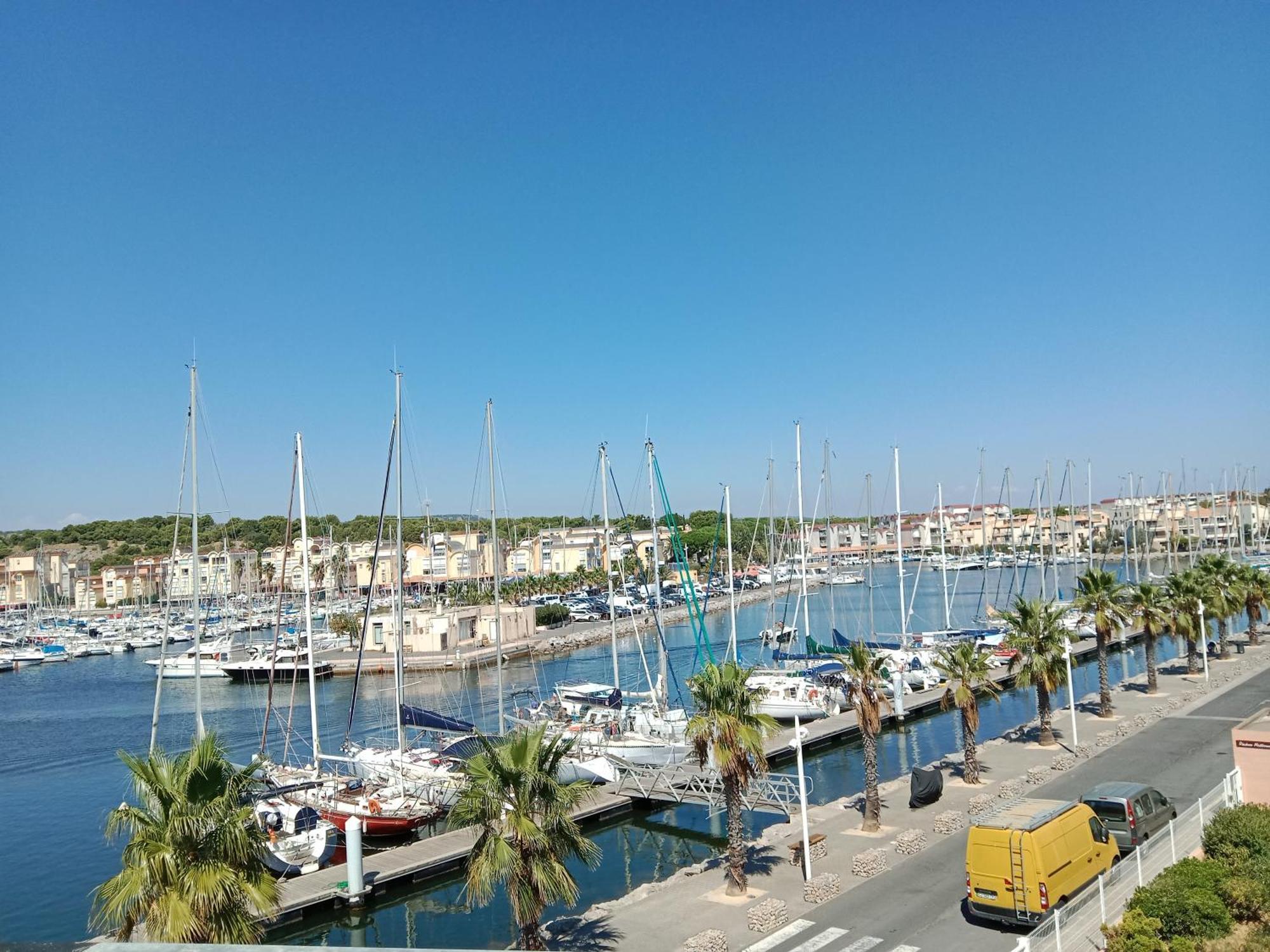 Gruissan Appartement Calme, Vue Sur Port De Plaisance -Clim, Empl.Parking المظهر الخارجي الصورة