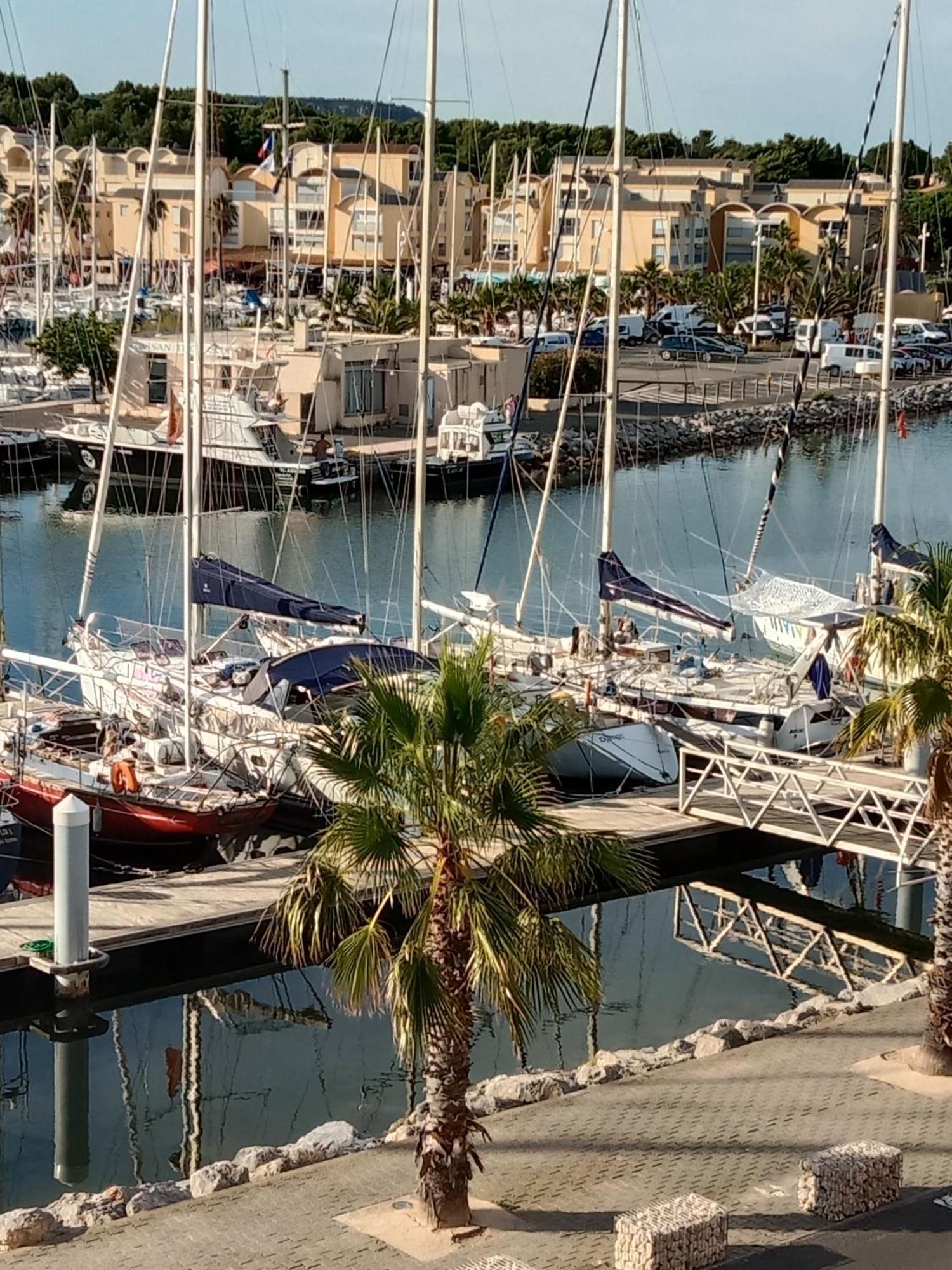 Gruissan Appartement Calme, Vue Sur Port De Plaisance -Clim, Empl.Parking المظهر الخارجي الصورة